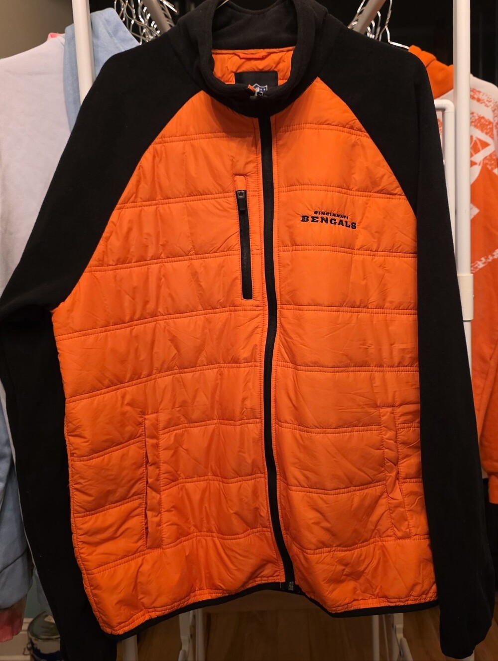 Mens Cincinnati Bengals Fall Zip Up Jacket. Size Large. Never Worn.